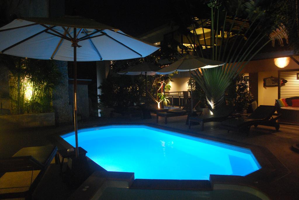 Baan Andaman Sea Surf Hotel Patong Exterior photo